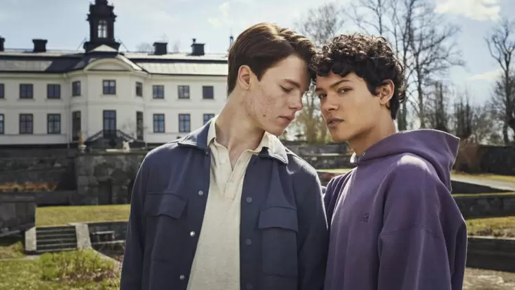 ¿Las personas en las siguientes imágenes son los personajes principales de qué serie de televisión?