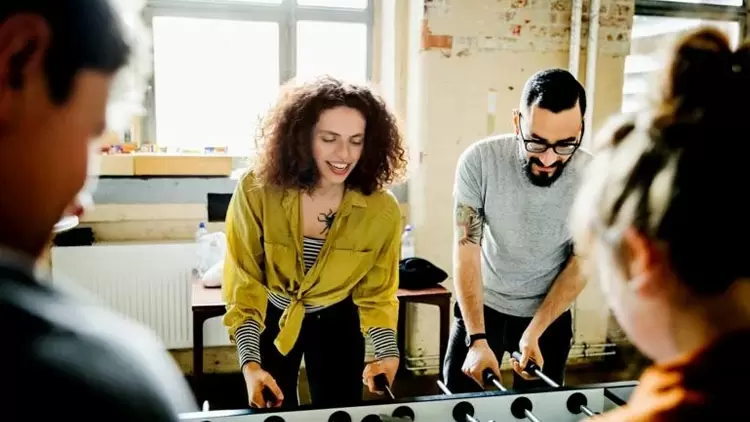 Me gusta pasar tiempo en grupos.