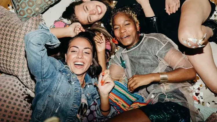 ¿Los fines de semana te gusta ir a fiestas?