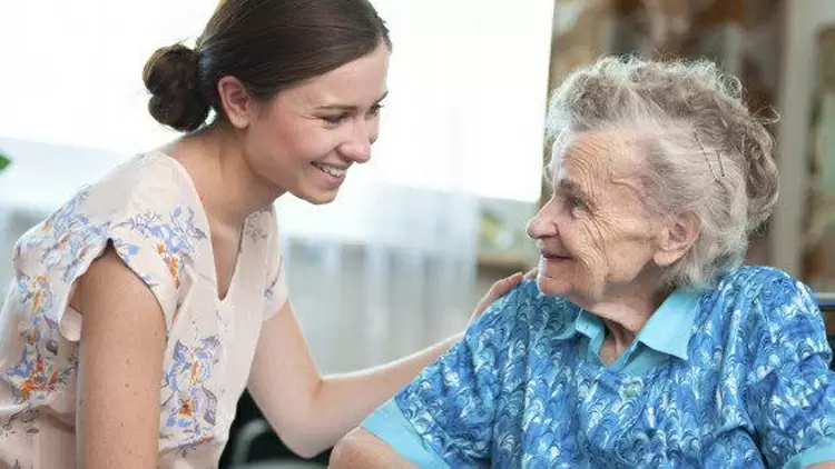Para mí es importante cuidar de los demás y ser un amigo o familiar solidario.