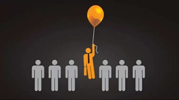 No encajo con la gente corriente