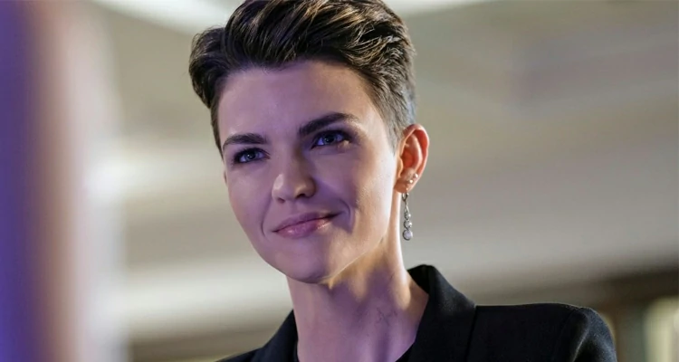 Su novia famosa es Ruby Rose